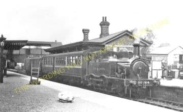 Aylesbury Joint Railway Station Photo. Stoke Mandeville - Waddesdon Manor. (11)