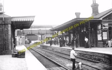 Aylesbury Joint Railway Station Photo. Stoke Mandeville - Waddesdon Manor. (12)