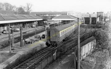 Aylesbury Joint Railway Station Photo. Stoke Mandeville - Waddesdon Manor. (18)