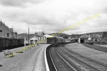 Ballater Railway Station Photo. Cambus O'May, Aboyne, Banchory and Aberdeen (18)