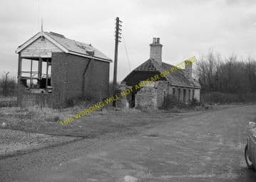 Bampton Railway Station Photo. Brize Norton. Witney - Alvescot. (10)
