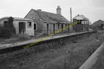 Bampton Railway Station Photo. Brize Norton. Witney - Alvescot. (12)