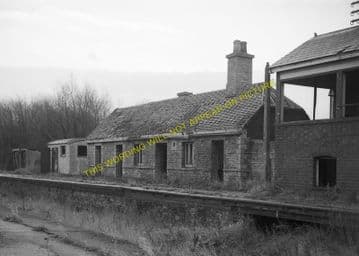 Bampton Railway Station Photo. Brize Norton. Witney - Alvescot. (13)