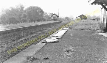 Bangor-on-Dee Railway Station Photo. Marchwiel - Overton. Wrexham Line. (4)