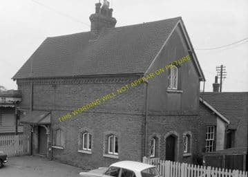Barcombe Mills Railway Station Photo. Lewes - Isfield. Uckfield Line. LBSCR (9)
