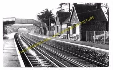 Barming Railway Station Photo. Maidstone - Malling. Sevenoaks Line. SE&CR. (3)