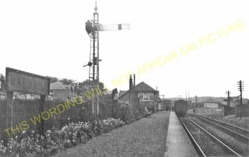 Barnhill Railway Station Photo. Broughty Ferry - Kingennie. Monikie Line. (2).