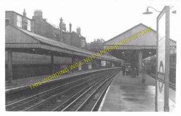Baron's Court Railway Station Photo. West Kensington - Hammersmith. District (2)