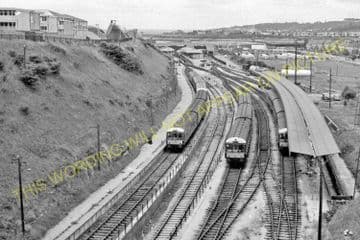 Barry Island Railway Station Photo. Cadoxton - Rhoose. Cardiff to Aberthaw. (9).