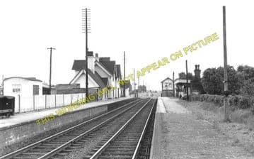 Baschurch Railway Station Photo. Leaton - Rednal. Shrewsbury to Whittington (1)