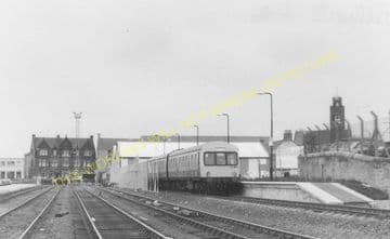 Bathgate Railway Station Photo. Livingstone - Westfield. (2)