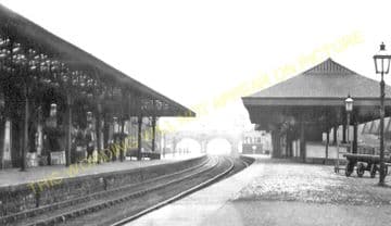 Batley Railway Station Photo. Staincliffe to Birstal and Morley Lines. (2)