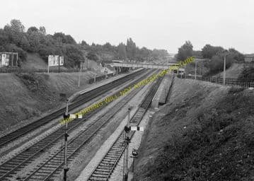 Beaconsfield Railway Station Photo. Gerrards Cross - High Wycombe. GCR & GWR (11)