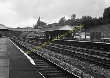 Beaconsfield Railway Station Photo. Gerrards Cross - High Wycombe. GCR & GWR (9)