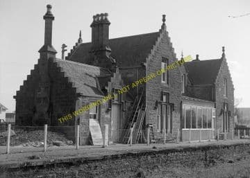 Beauly Railway Station Photo. Clunes to Muir of Ord. Inverness to Dingwall (2)