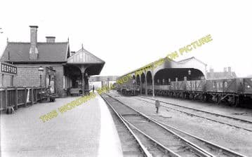 Bedford St Johns Railway Station Photo. Bedford to Willington. Sandy Line (1)..
