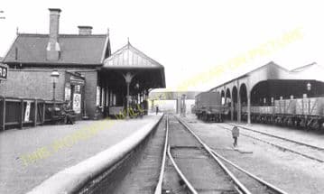 Bedford St Johns Railway Station Photo. Bedford to Willington. Sandy Line (15)