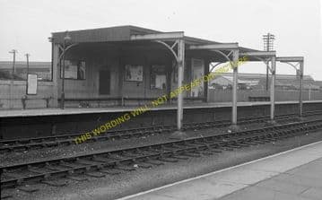 Bedford St Johns Railway Station Photo. Bedford to Willington. Sandy Line (4)
