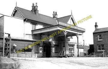 Beeston Castle & Tarporley Railway Station Photo. Waverton - Calveley. (2)