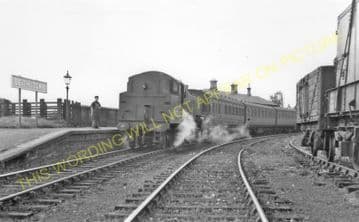 Beith Town Railway Station Photo. Barrmill and Lugton Line. Caledonian & GSW (7)