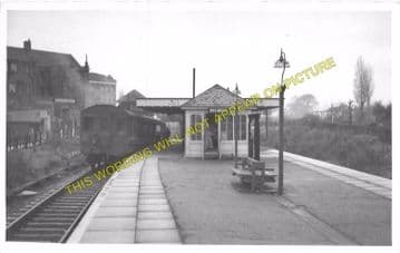 Belmont Railway Station Photo. Harrow & Wealdstone - Stanmore Line (2)