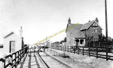 Belton Railway Station Photo. Epworth - Crowle. Haxey to Reedness. (1)