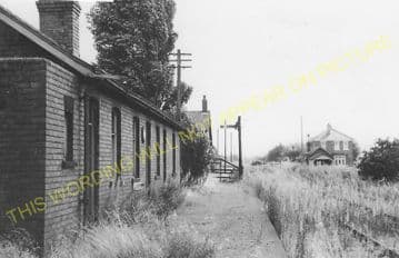 Belton Railway Station Photo. Epworth - Crowle. Haxey to Reedness. (7).