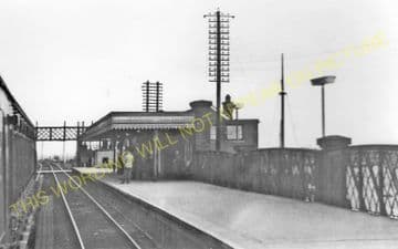 Benfleet Railway Station Photo. Pitsea - Leigh. Upminster to Southend Line. (6)