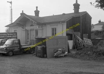 Bentley Railway Station Photo. Manningtree to Ipswich and Hadleigh Lines (15)