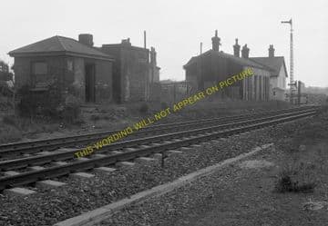 Bentley Railway Station Photo. Manningtree to Ipswich and Hadleigh Lines (2)