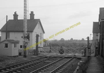 Bentley Railway Station Photo. Manningtree to Ipswich and Hadleigh Lines (3)
