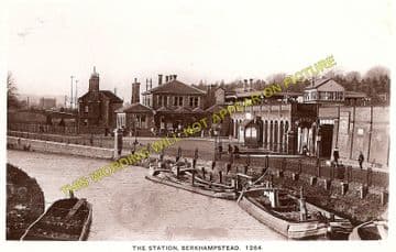 Berkhamsted Railway Station Photo. Hemel Hempstead - Tring. Cheddington Line (3)