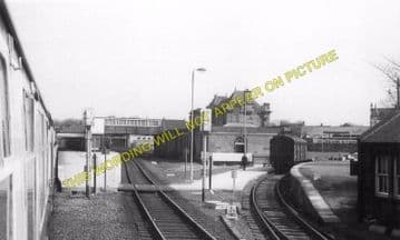 Berwick-on-Tweed Railway Station Photo. North British & North Eastern Rlys. (4)