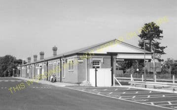 Bicester North Railway Station Photo. Blackthorn - Ardley. Brill to Banbury. (5)