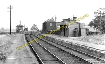 Billing Railway Station Photo. Northampton - Castle Ashby & Earl's Barton. (1)