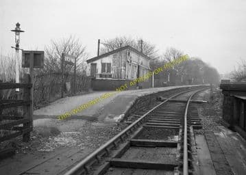 Birch Vale Railway Station Photo. New Mills - Hayfield. GCR + Midland. (1)