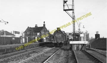 Bishopbriggs Railway Station Photo. Glasgow - Lenzie. North British Railway. (1)..