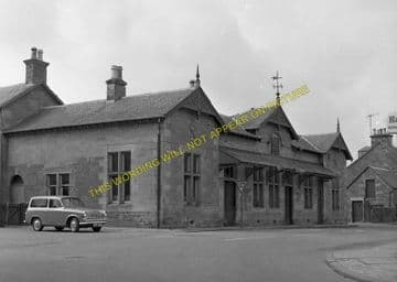 Blairgowrie Railway Station Photo. Rosemount and Coupar Angus Line. (3)