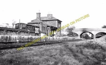 Blake Hall Railway Station Photo. Ongar - North Weald. Epping Line. (2)