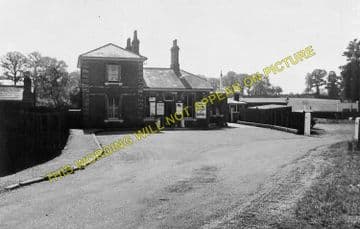 Blake Hall Railway Station Photo. Ongar - North Weald. Epping Line. (3)