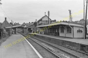 Blandford Forum Railway Station Photo. Shillingstone - Spetisbury. S&DJR. (10)