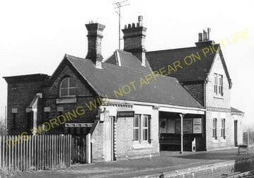 Blunham Railway Station Photo. Sandy - Willington. Bedford Line. L&NWR. (16)