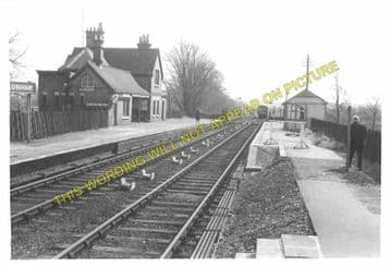 Blunham Railway Station Photo. Sandy - Willington. Bedford Line. L&NWR. (4)