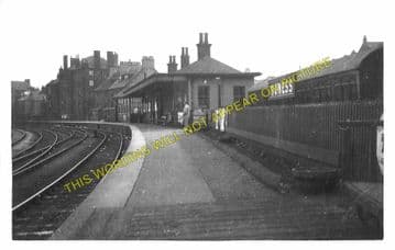 Bo'ness Railway Station Photo. Kinneil - Bridgeness. Manuel Line. NBR. (2)