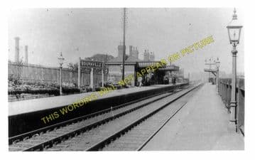 Bournville Railway Station Photo. King's Norton - Selly Oak. Birmingham Line (1)..