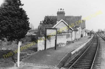 Brackley Town Railway Station Photo. Farthinghoe - Fulwell. Banbury Line. (15)