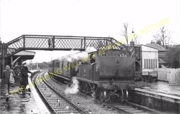 Brading Railway Station Photo. Sandown to Bembridge & Ryde Lines. (18)
