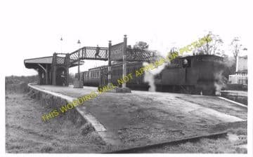 Brading Railway Station Photo. Sandown to Bembridge & Ryde Lines. (2)