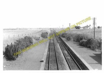 Breich Railway Station Photo. Fauldhouse - Addiewell. Shotts to West Calder. (2).