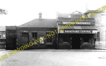 Brentford Central Railway Station Photo. Isleworth - Kew Bridge. L&SWR. (1)..